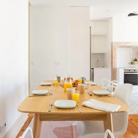 Apartman Stylish Private » 3 Bedrooms » A/c » Near Metro