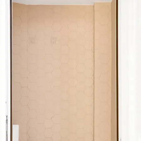 Stylish Private » 3 Bedrooms » A/c » Near Metro Apartman Lisboa