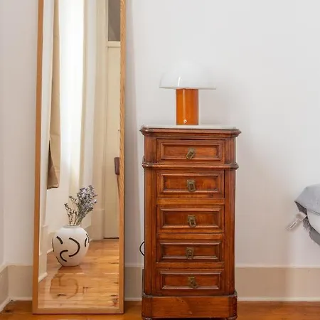 Apartman Stylish Private » 3 Bedrooms » A/c » Near Metro *