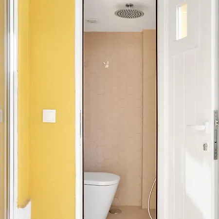 Apartman Stylish Private » 3 Bedrooms » A/c » Near Metro